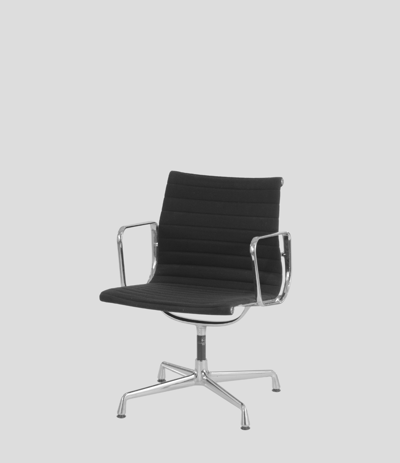 Vitra Miller Chair EA 104 / 117